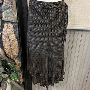 Elegant Black Patterned Women's Skirt